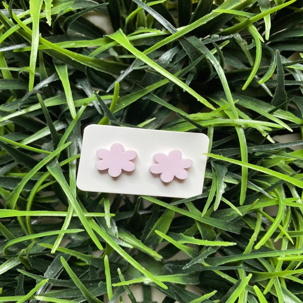 Light Purple Daisy Earrings